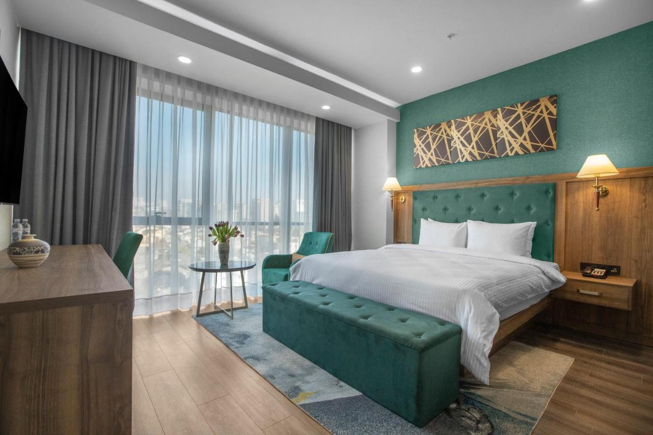Royal Tulip Hotel & Casino, Tbilisi ภายนอก รูปภาพ