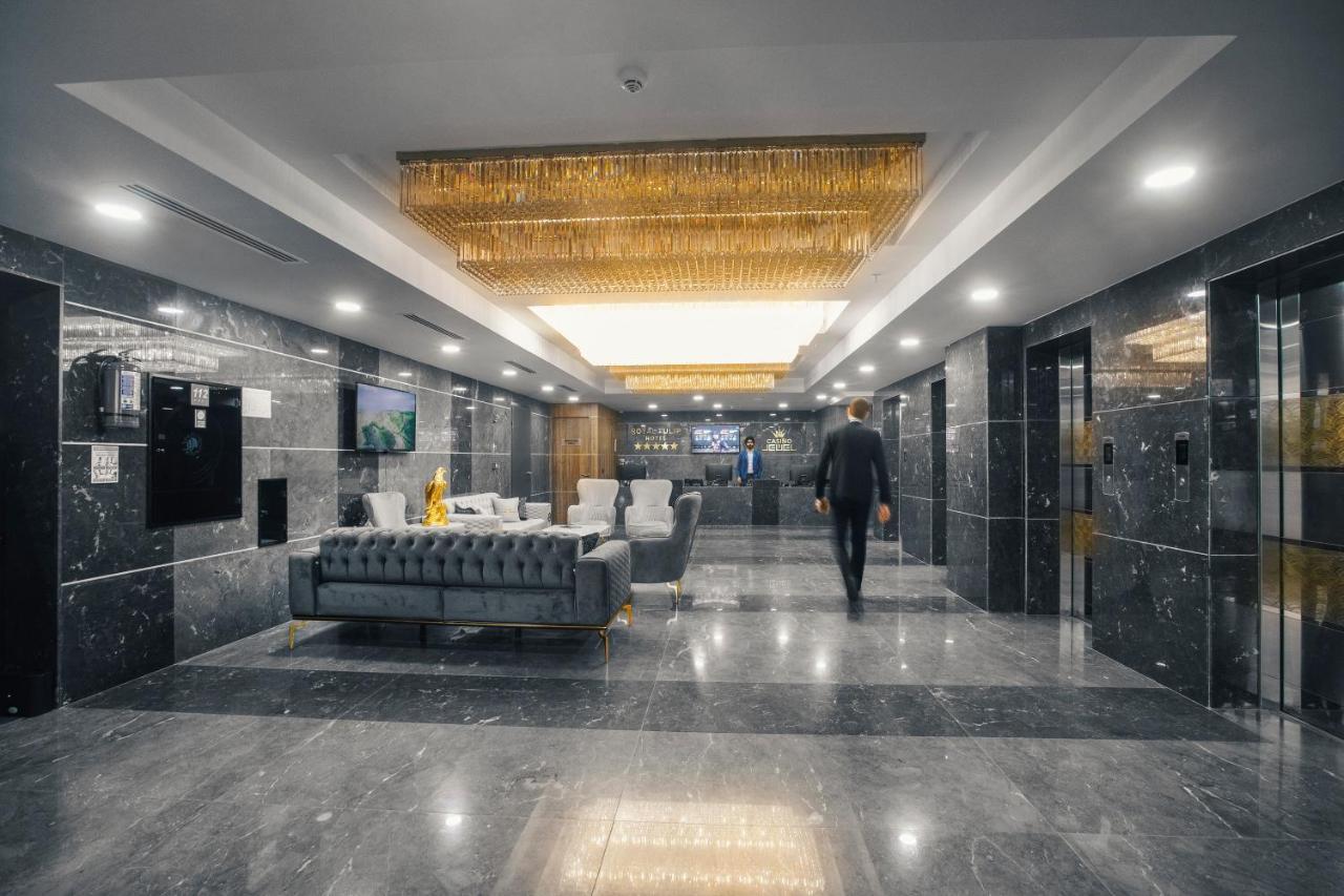 Royal Tulip Hotel & Casino, Tbilisi ภายนอก รูปภาพ The lobby of the hotel