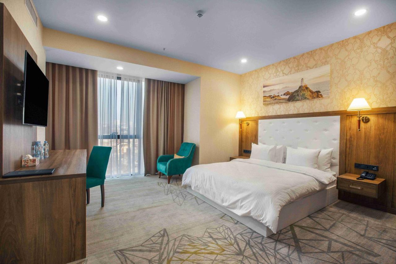 Royal Tulip Hotel & Casino, Tbilisi ภายนอก รูปภาพ Deluxe room