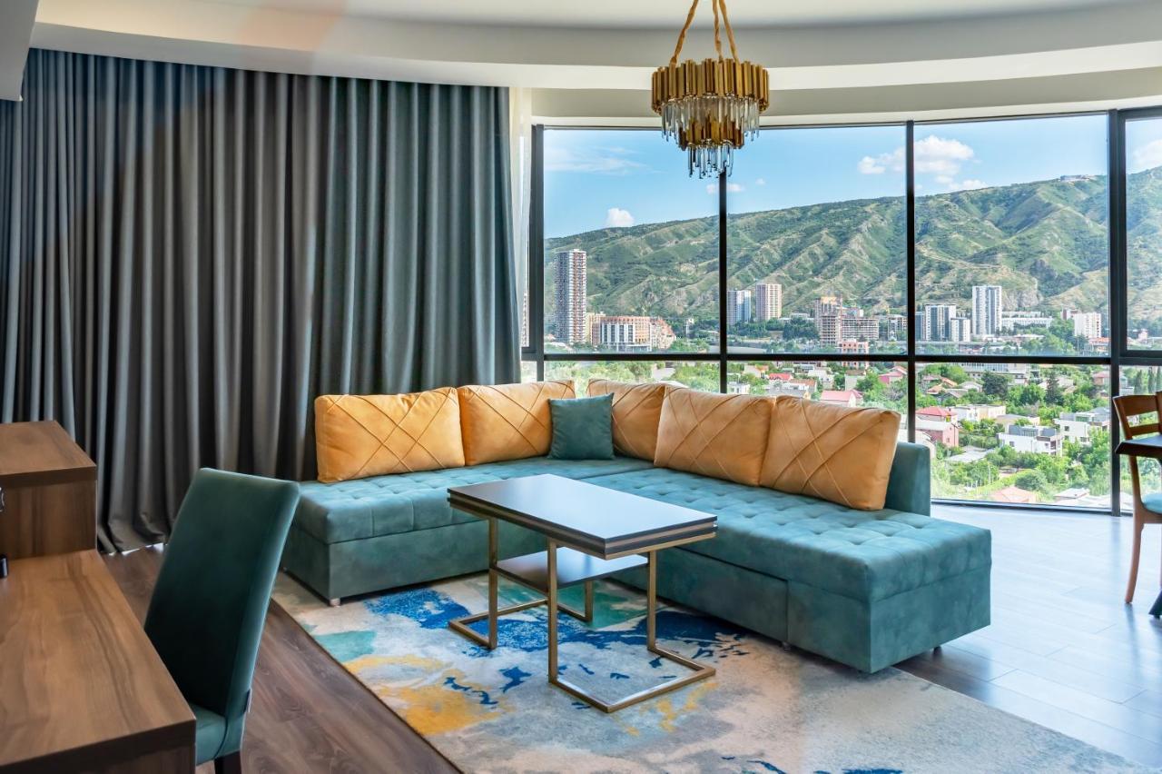Royal Tulip Hotel & Casino, Tbilisi ภายนอก รูปภาพ